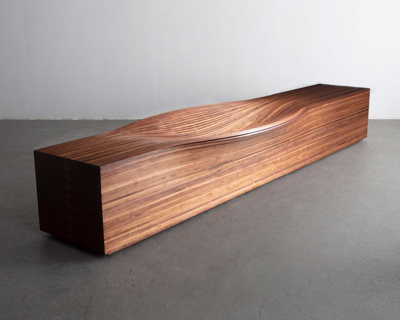 Banc en bois cintré fait par Bae Se Hwa, nom du meuble : Fit for the Body